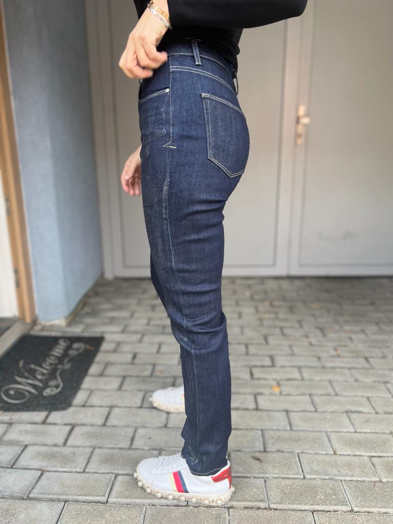IVST7858