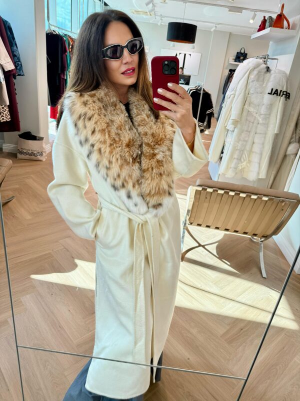 Kašmírový kabát s pravou kožušinou